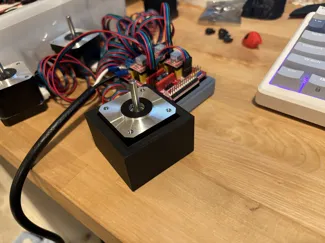 Simple stepper motor holder