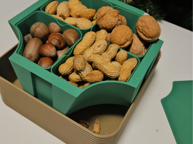 Minimalistic Nuts Bowl 4 removable bins