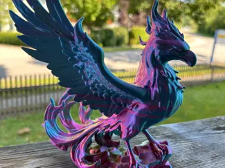 Phönix Mäggy majestätische Wächterin der Flammen
