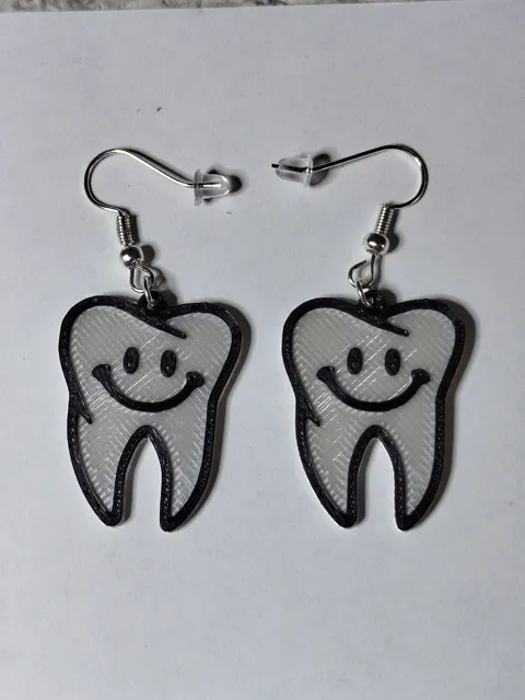 Earrings Tooth / Zahn Ohrringe view 2