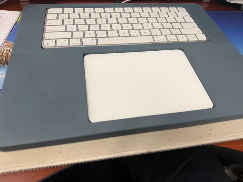Magic Keyboard / Trackpad Holder (Palm Rejection)