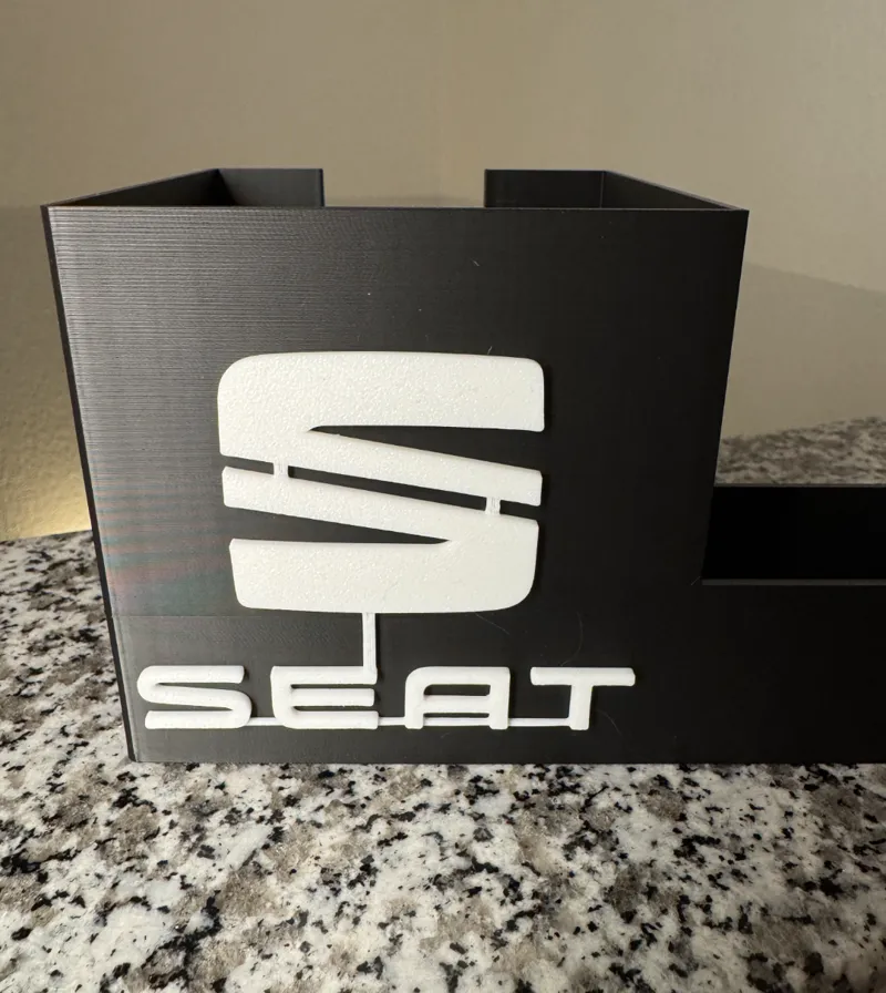 Seat Logo für den Schreibtisch Organizer 2.0