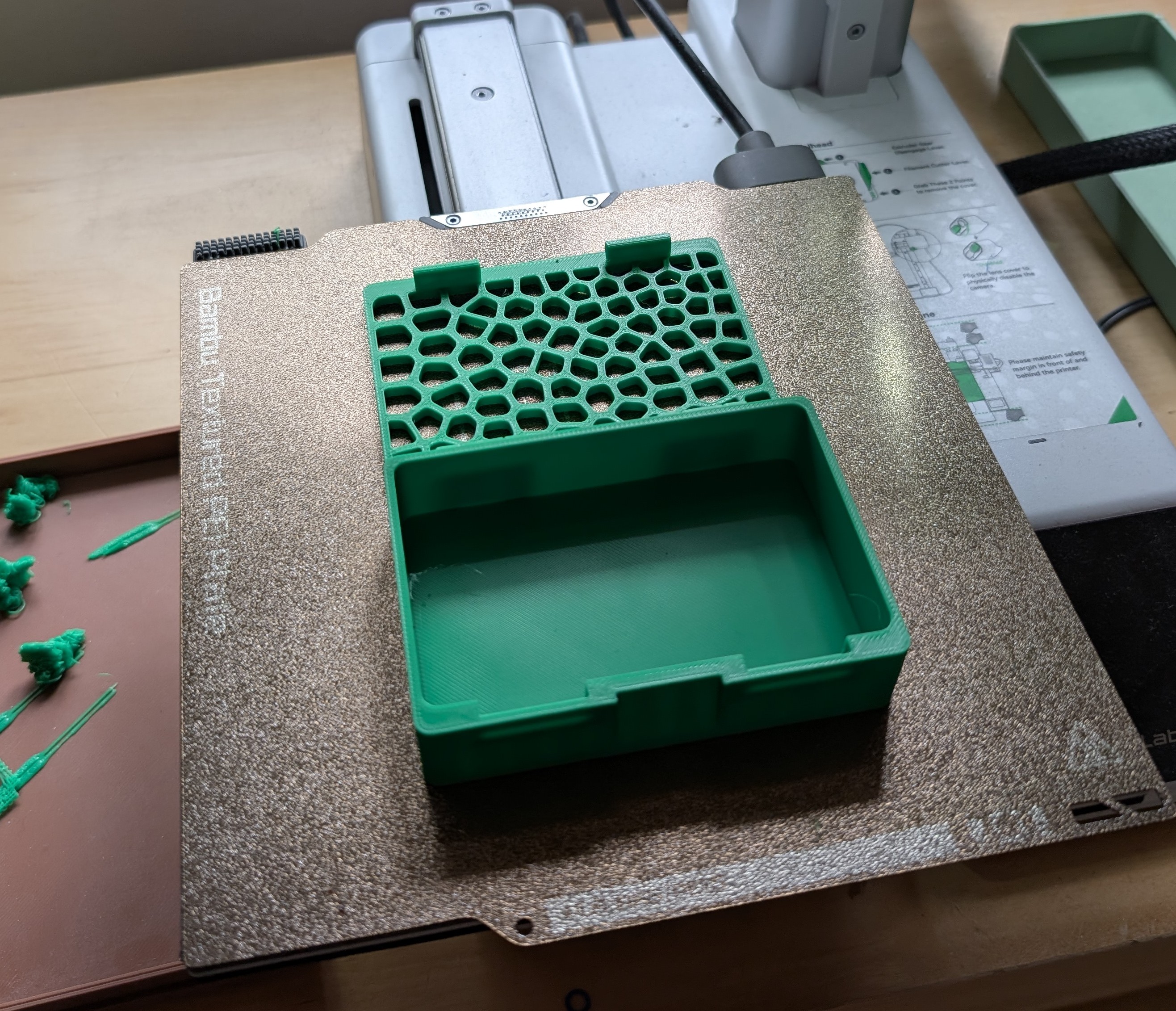 Thumbnail 1 of 3D model Box with different patterns