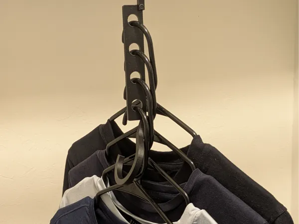 Cintre gain de place multi-vêtements