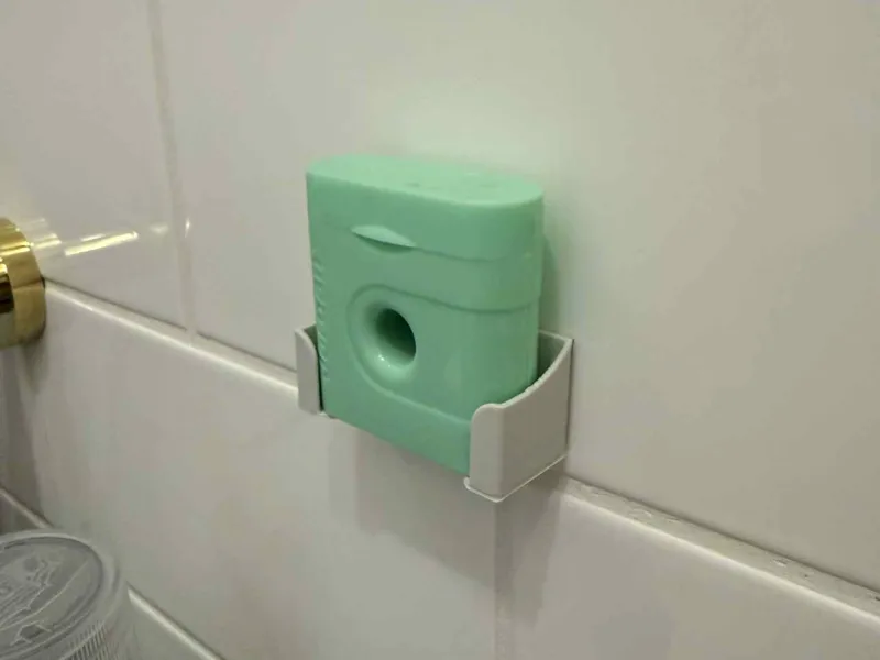 Minimalist Dental Floss Wall Mount