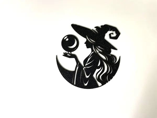 Silhouette murale sorcière à la boule de cristal