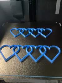 Porte-clés emblème logo Audi avec cœurs — photo 2