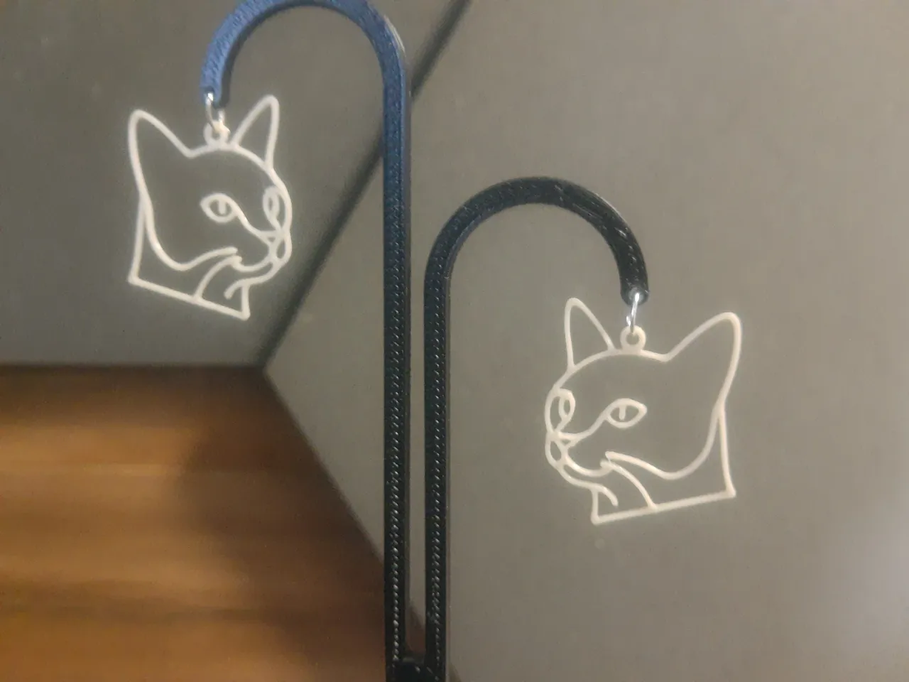 Earrings cats view 2