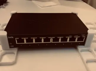 4-part minimalistic holder for D-Link DGS-108
