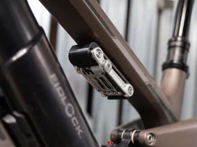Snap in Topeak Mini 20 Pro Multitool Mount Bolt on