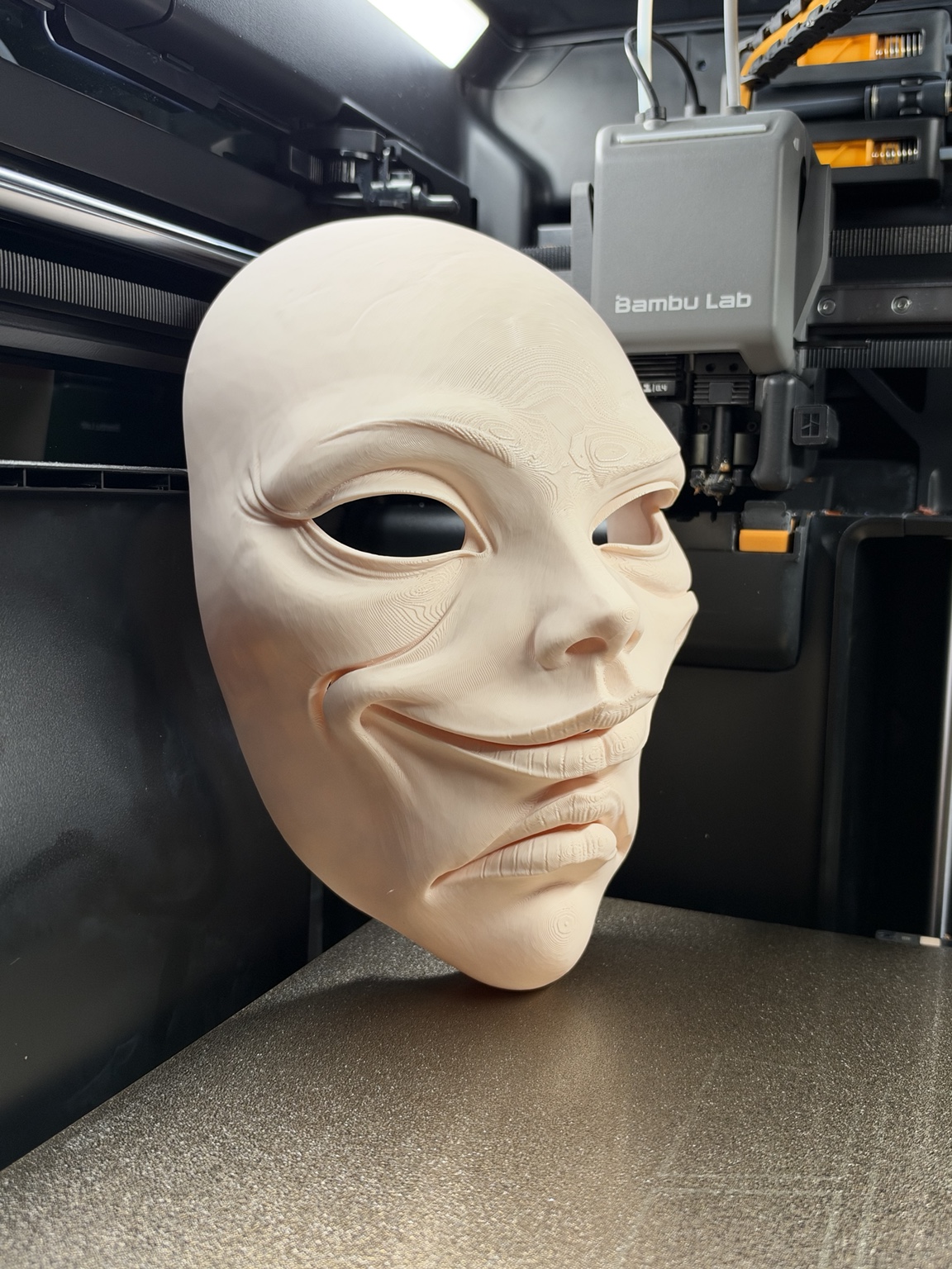 The Impossible Smile – Uncanny Horror Mask - 1