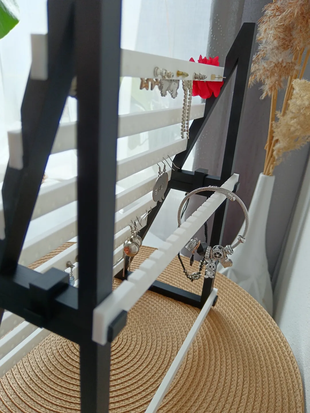 Large stand for earrings and jewelry view 3