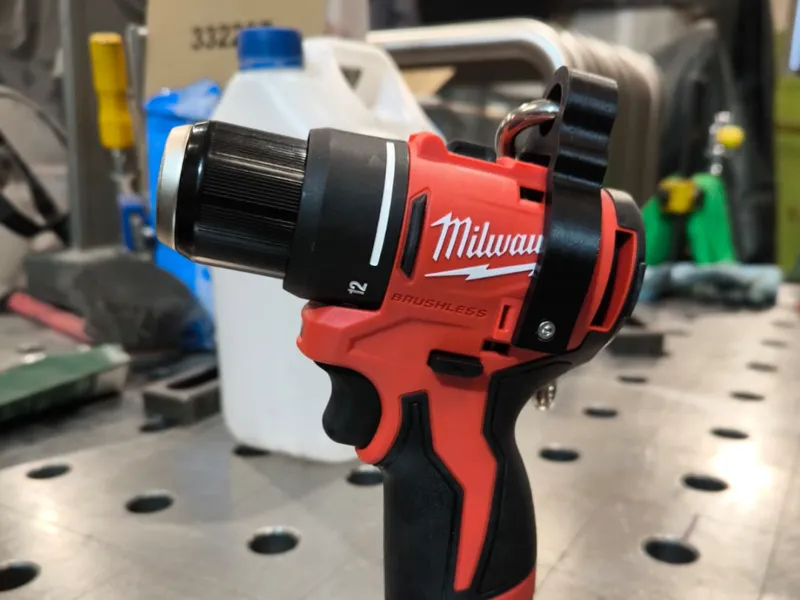 Milwaukee holder / mount for carabine 
