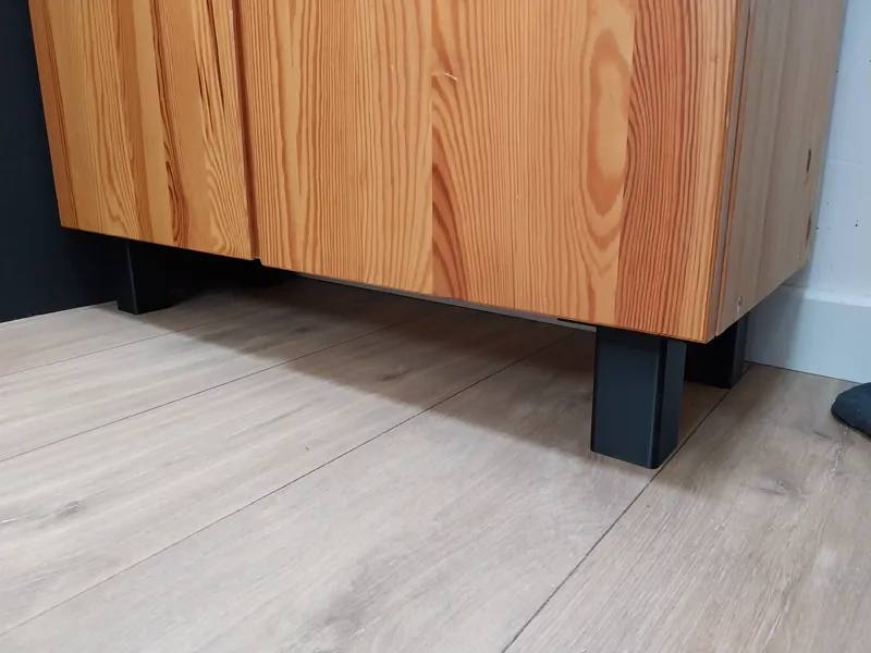 Pieds robuste pour meubles Hauteur 110 mm