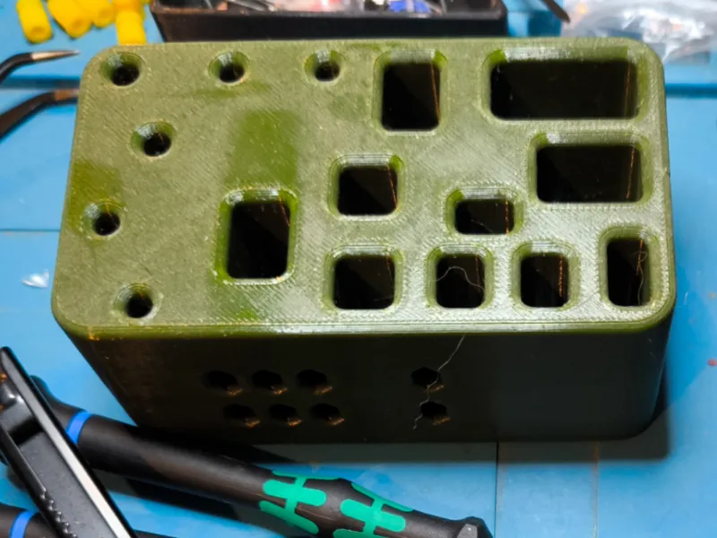 Tools holder