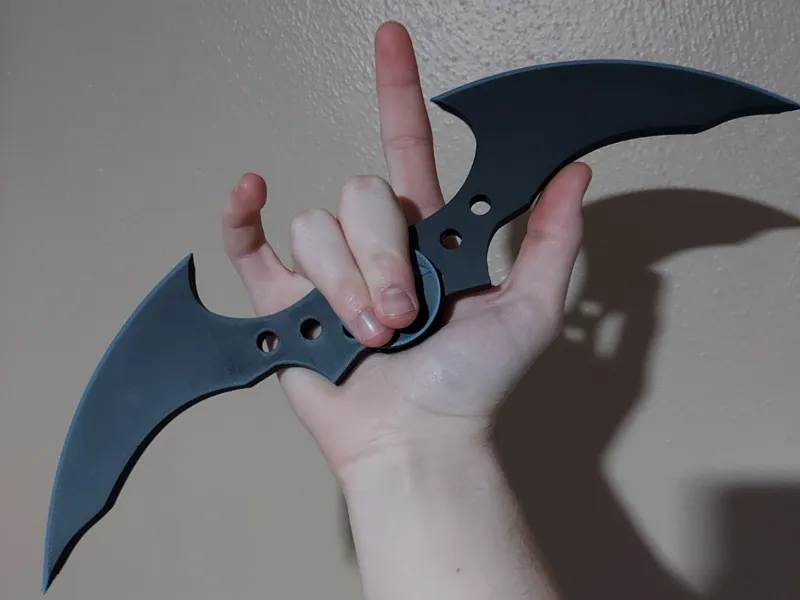 Arkham Folding Batarang