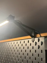Fixation pour lampe LED sur panneau Skadis — photo 3