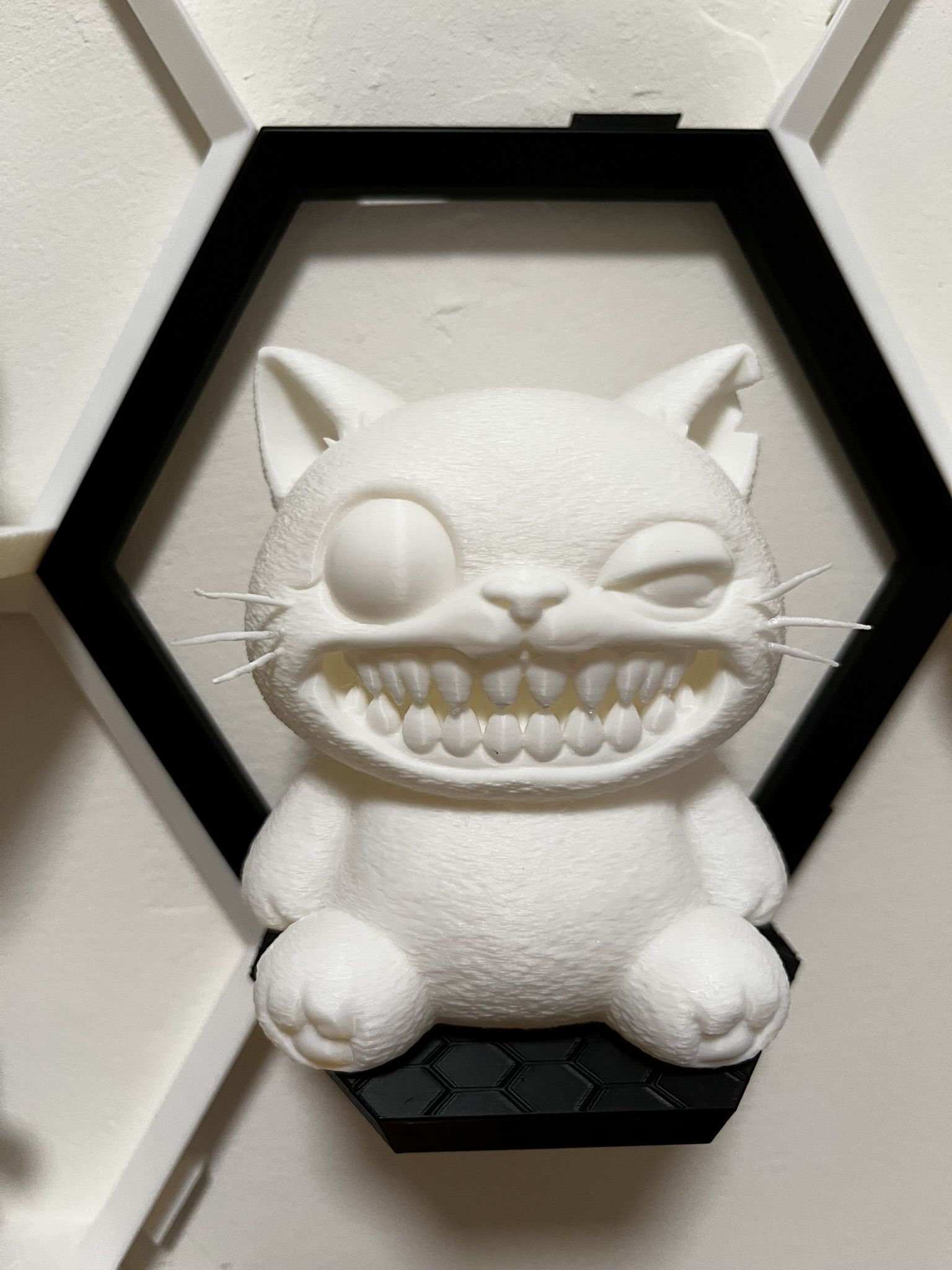 Miniatura 1 do modelo 3D 牙喵 GnawCat｜Fuggler風格怪奇貓咪公仔｜醜萌人類牙齒設計｜3D列印擺飾模型