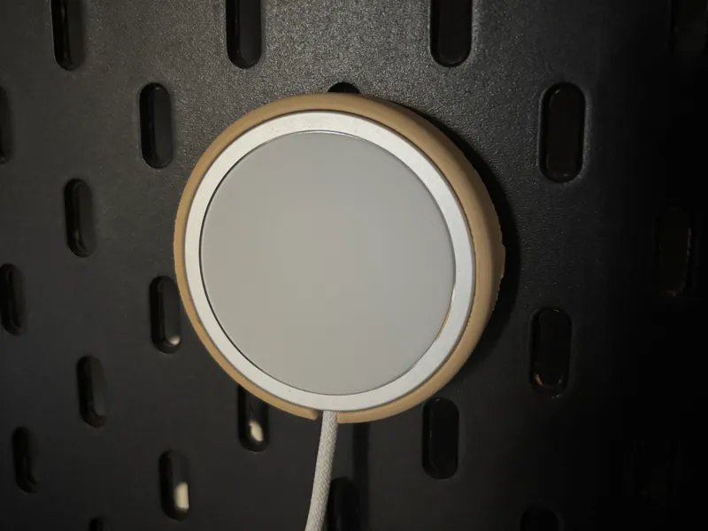 IKEA SKÅDIS MagSafe 25W Ladehalter