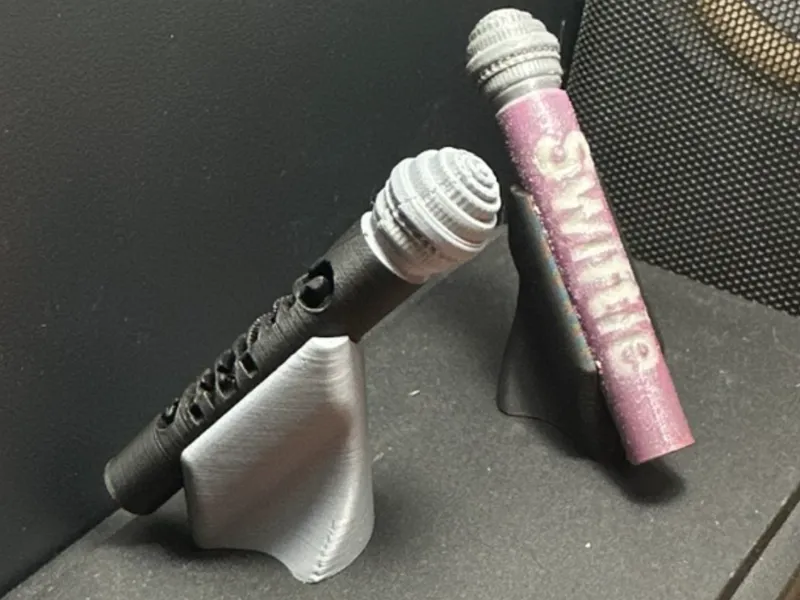 Taylor Swift "Swiftie" microphone