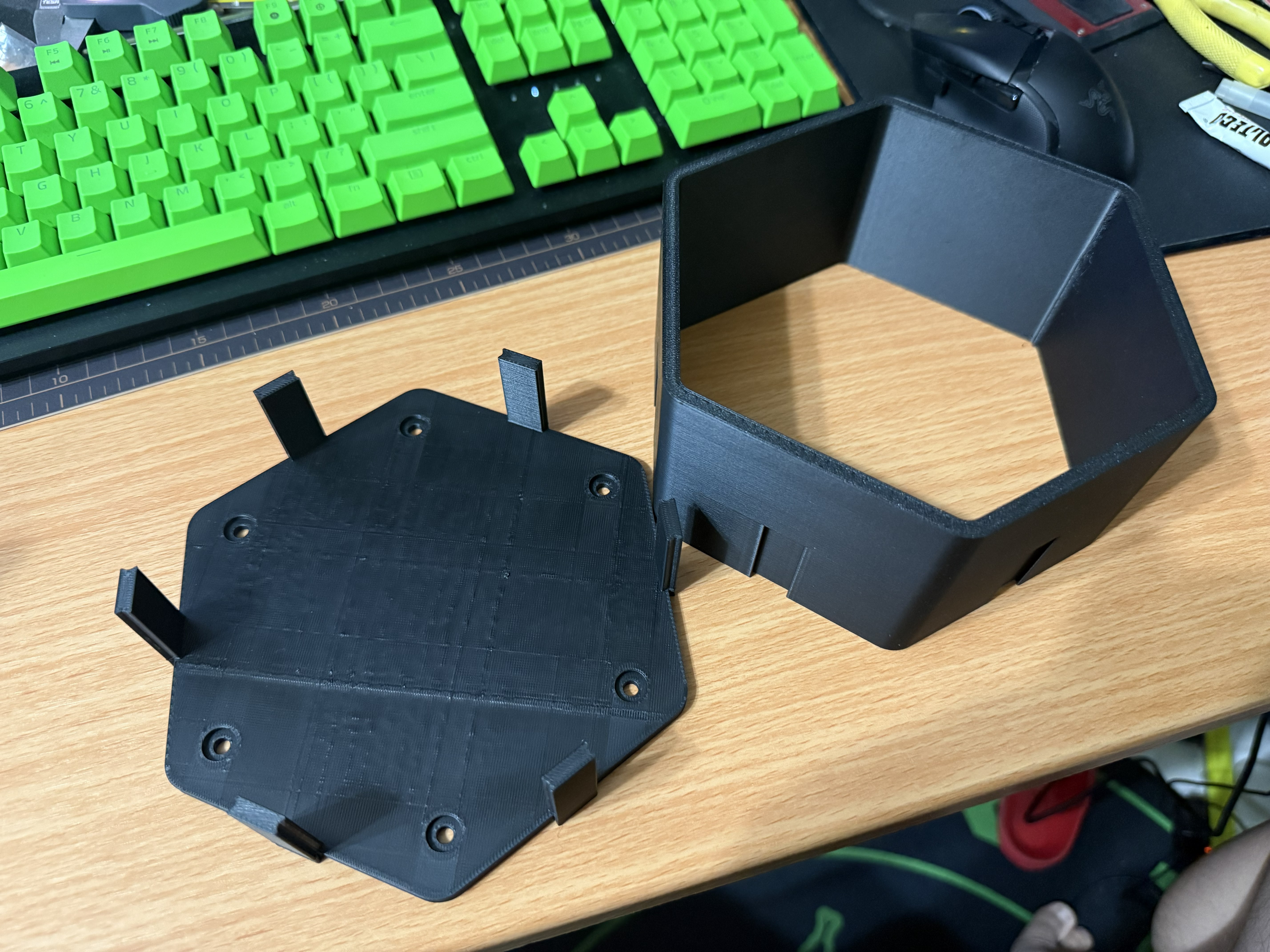 Miniatura 2 do modelo 3D 六邊形蜂巢展示架_Hexagonal Display Stand