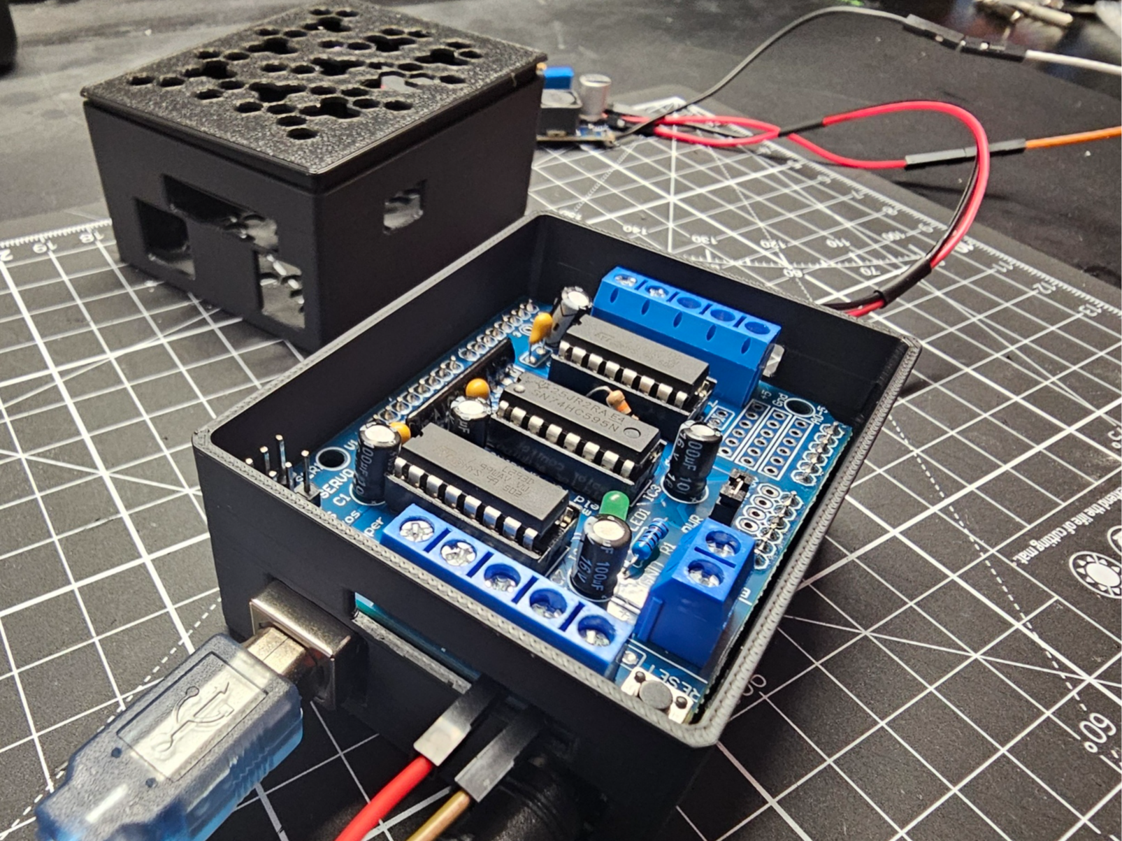Arduino Uno R3 + L293D Motor Shield case with lid