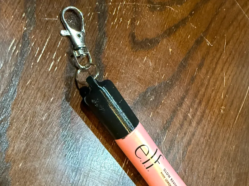 e.l.f. Lipgloss Keychain Cap