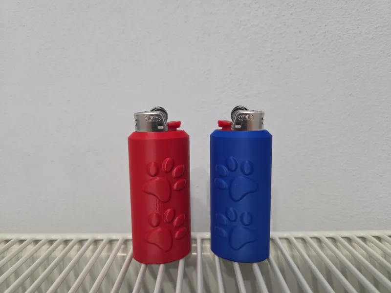 Dog Paw Bic Lighter Sleeve (Protruding paw)