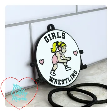 Accesorio para sujetar ligas de cabello: Girls wrestling hair tie keychain — vista de referencia 4