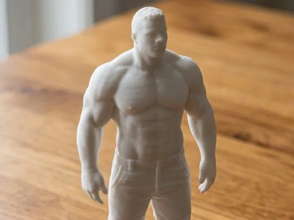 Figurine d'homme musclé