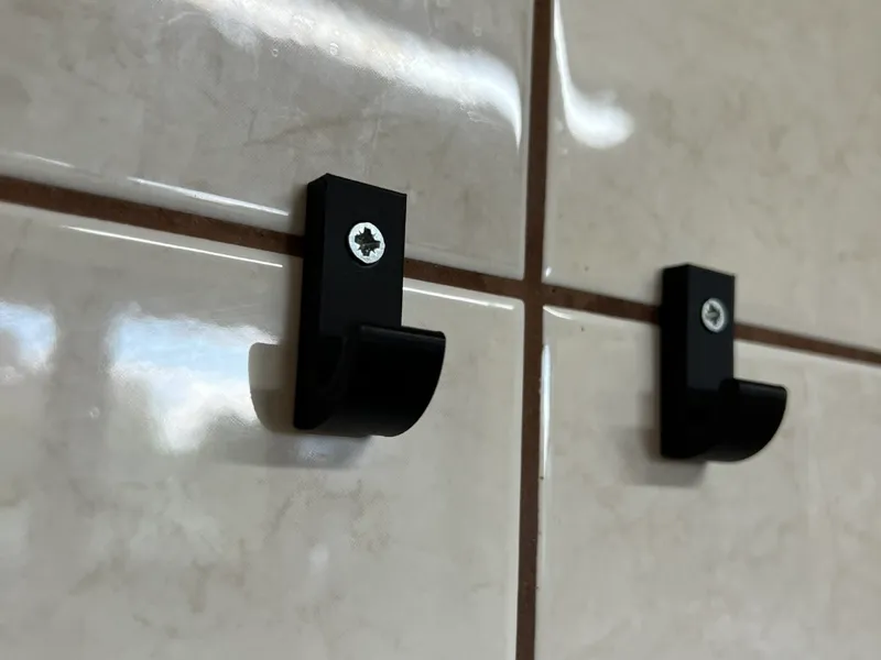 hook/handle on the wall