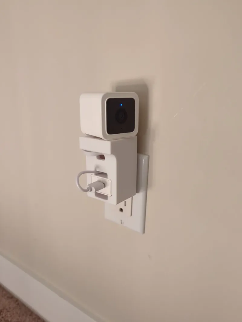 Wyze Cam v3 Outlet Mount