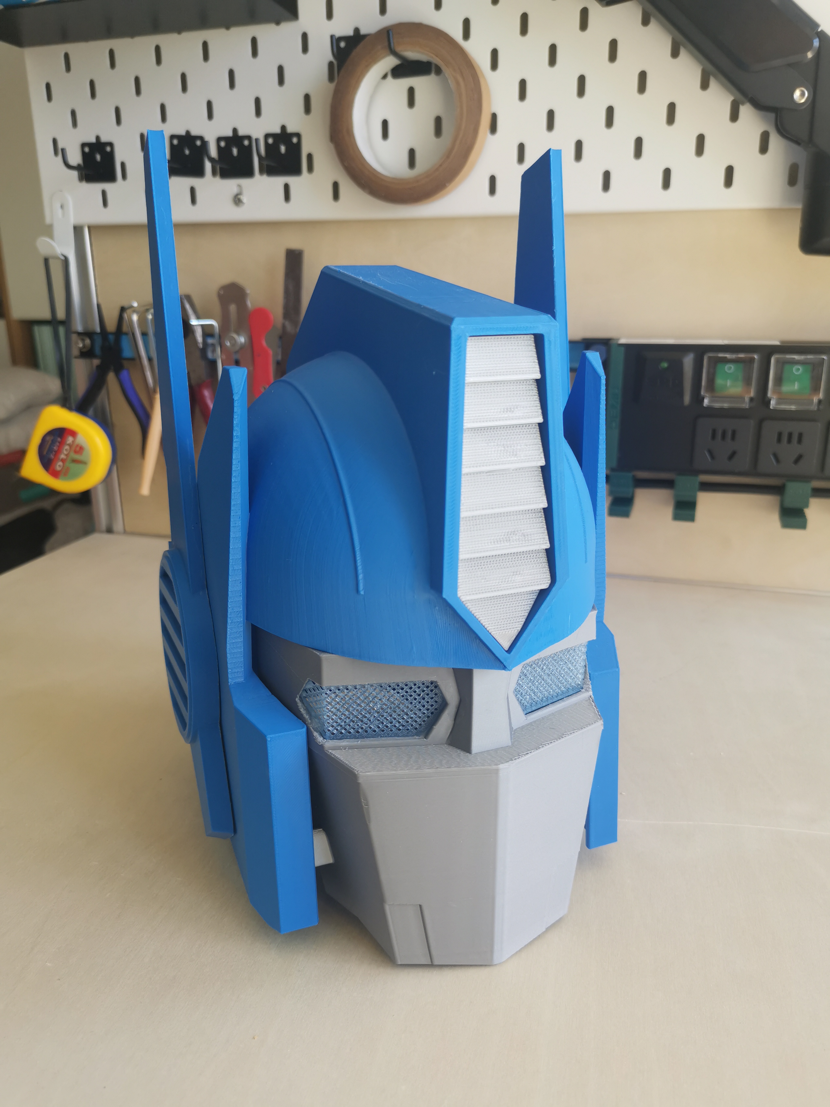Miniatura 2 do modelo 3D 变形金刚擎天柱可穿戴头盔