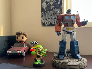 optimus prime statue