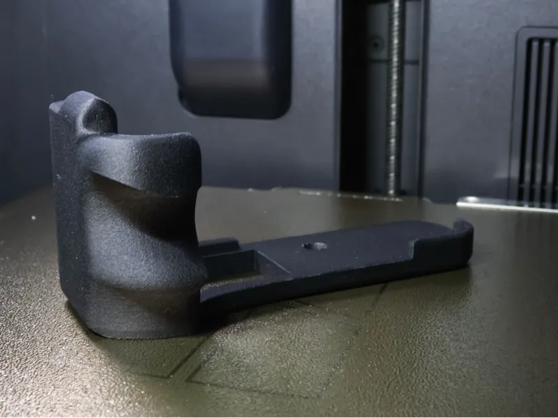 Ergonomic grip for Canon EOS R50