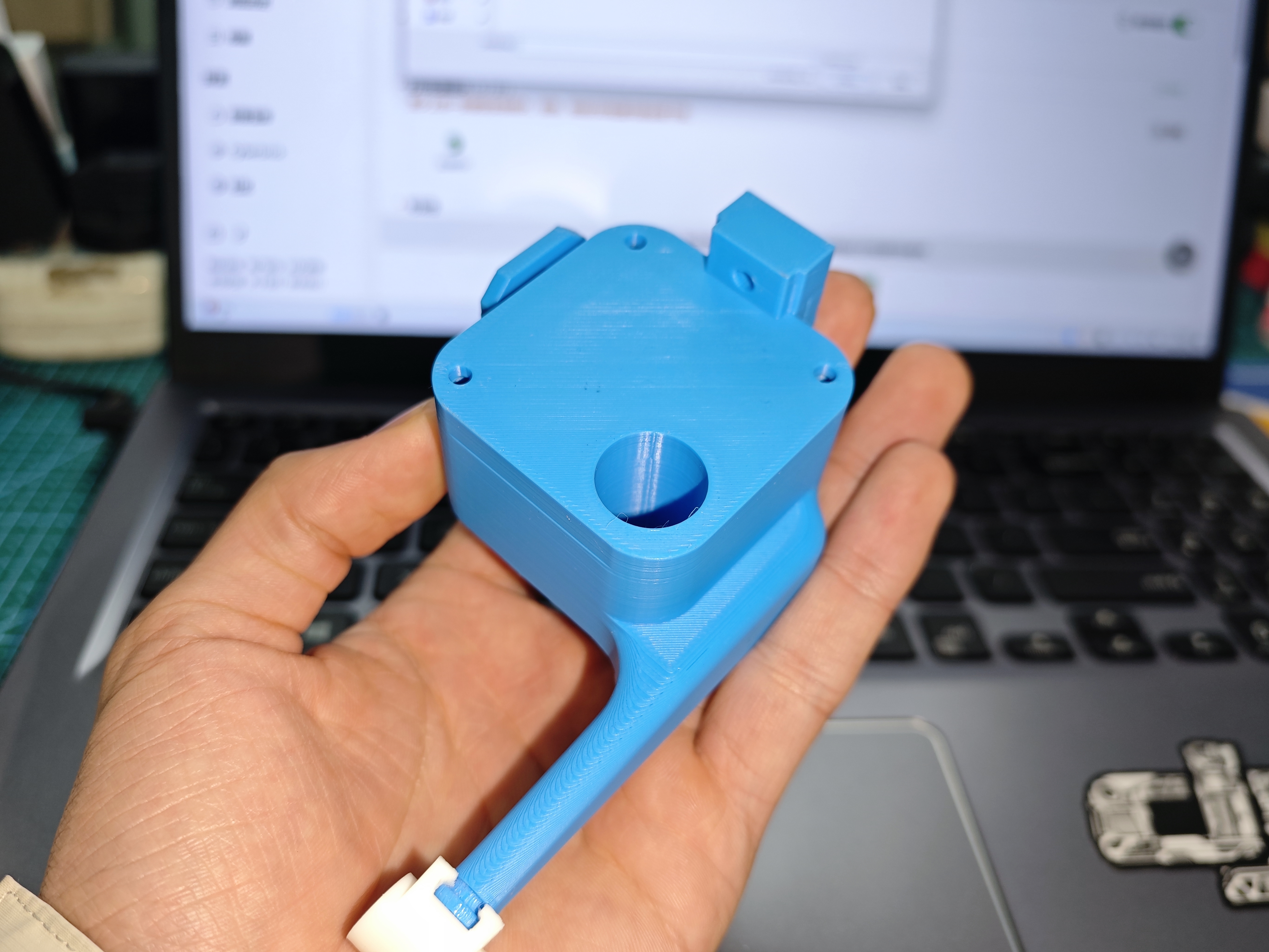 Miniatura 2 do modelo 3D A1MINI置顶料架