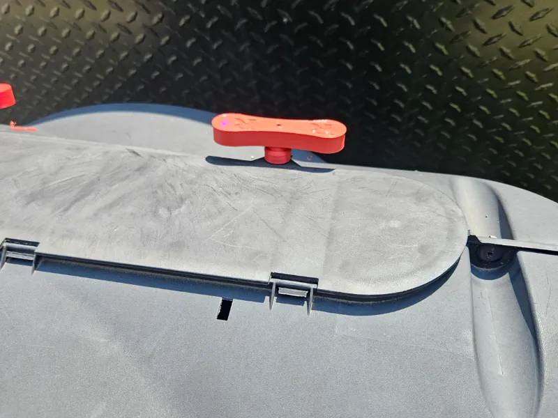 RV propane bottle cover knob vesion 2