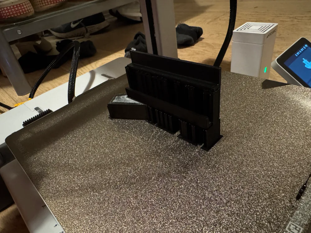 Ikea KLIPSK table portable monitor stand by metahost MakerWorld