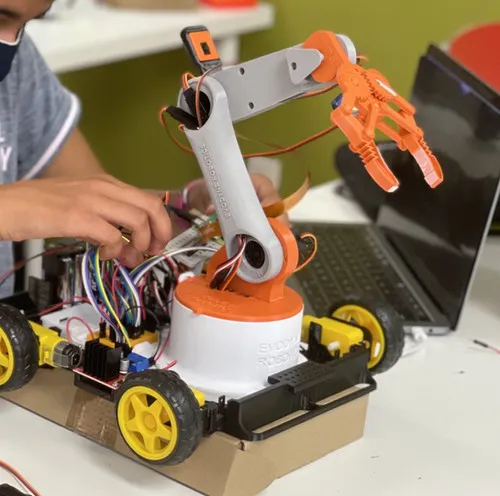 Robotic Arm Remixed by ZiRoX - MakerWorld