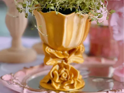 Romantic Golden Goblet Vase