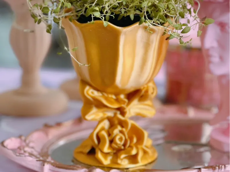Romantic Golden Goblet Vase
