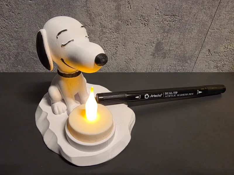 Cartoon Hund, der optisch an Snoopy erinnert