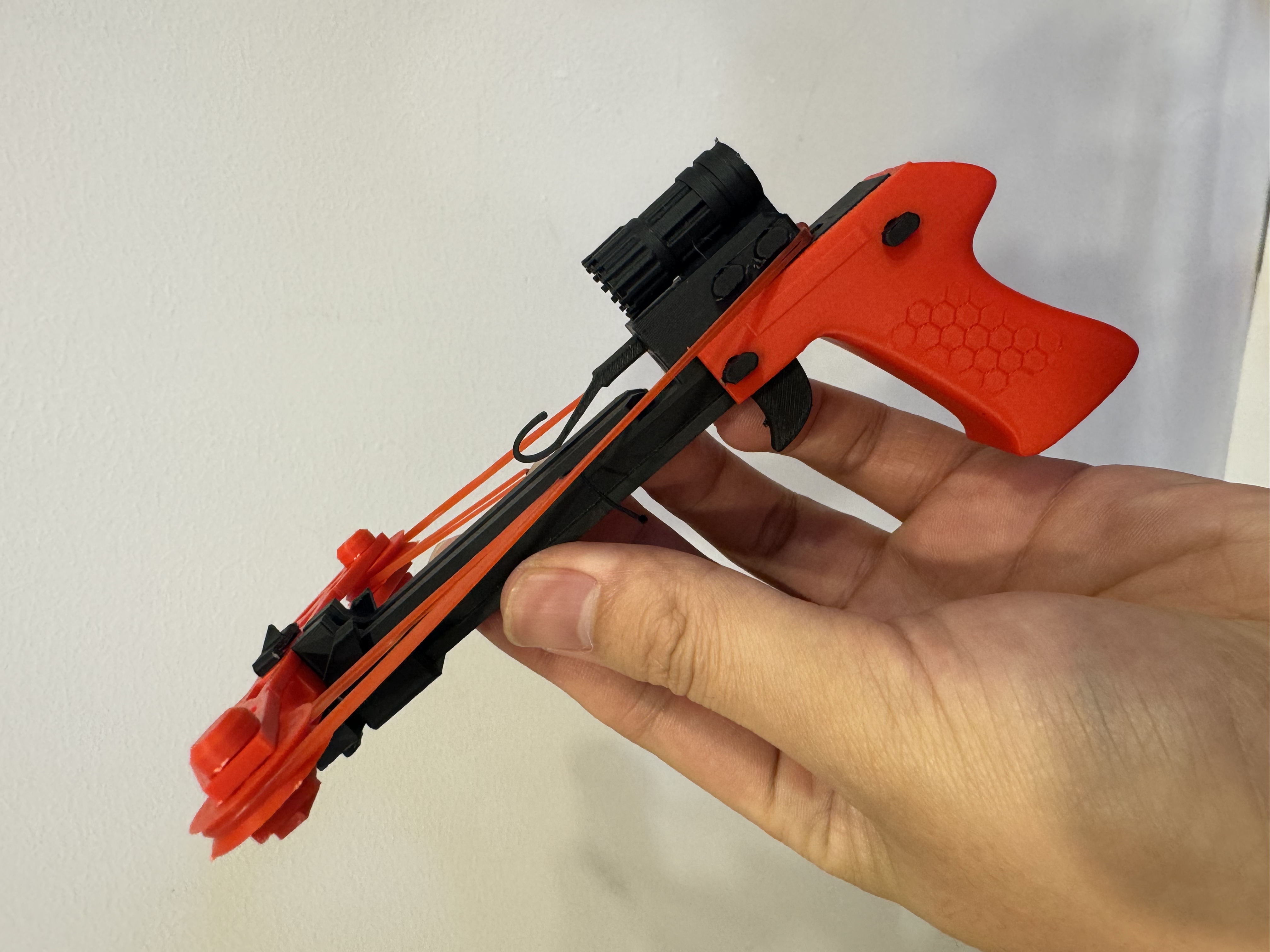 Miniatura 2 do modelo 3D 手持迷你皮筋箭弩拼装套卡