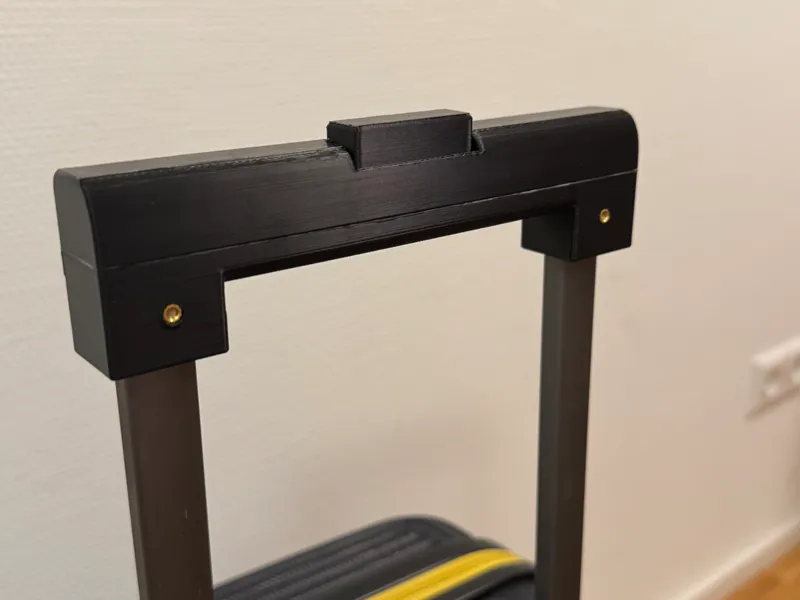 Suitcase replacement handle (with button)