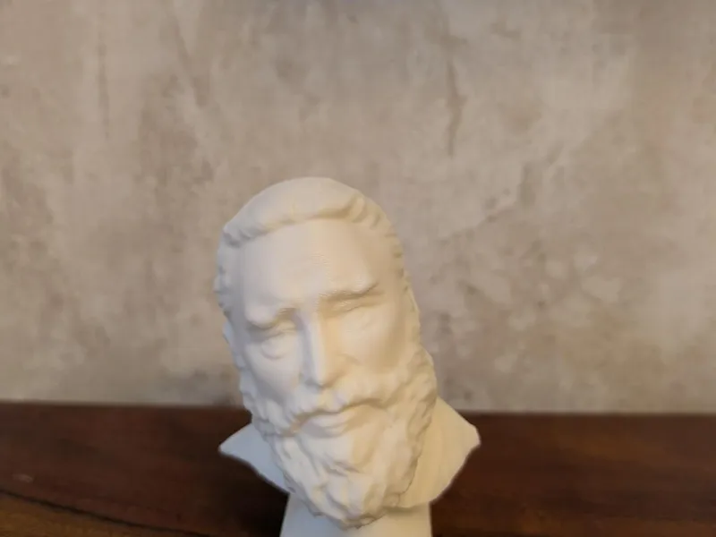 Fidel Castro Statue