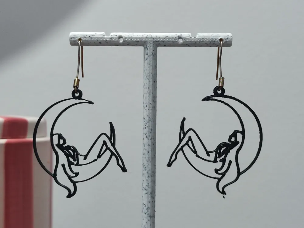 Pendientes: Aretes Diosa de la Luna. Referencia del modelo original.