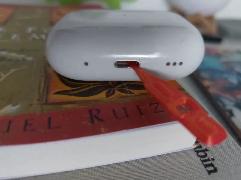 Phone Charge Port Dust and Lint Cleaning Tool
