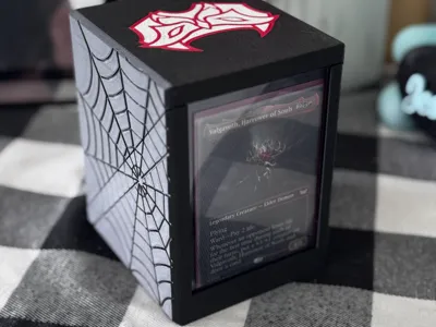 MTG Duskmourn Spiderweb Commander Deck Box