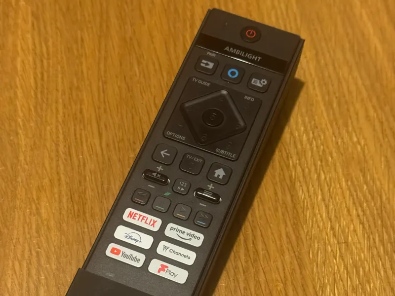Philips 65OLED759 TV Remote Control AirTag Sleeve