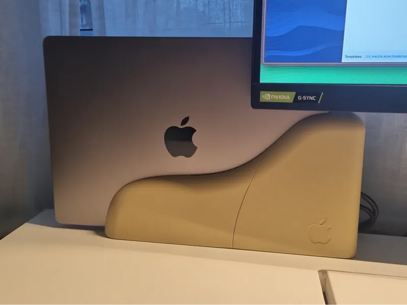Holder MacBookPro 14 inch-2021 | Cable Mgmt Custom